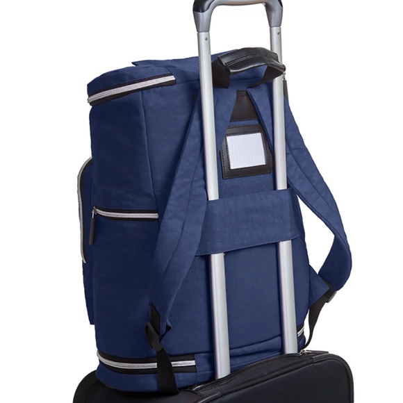 Biaggi Zipsak Backpack on the Go - Picture 6 of 8